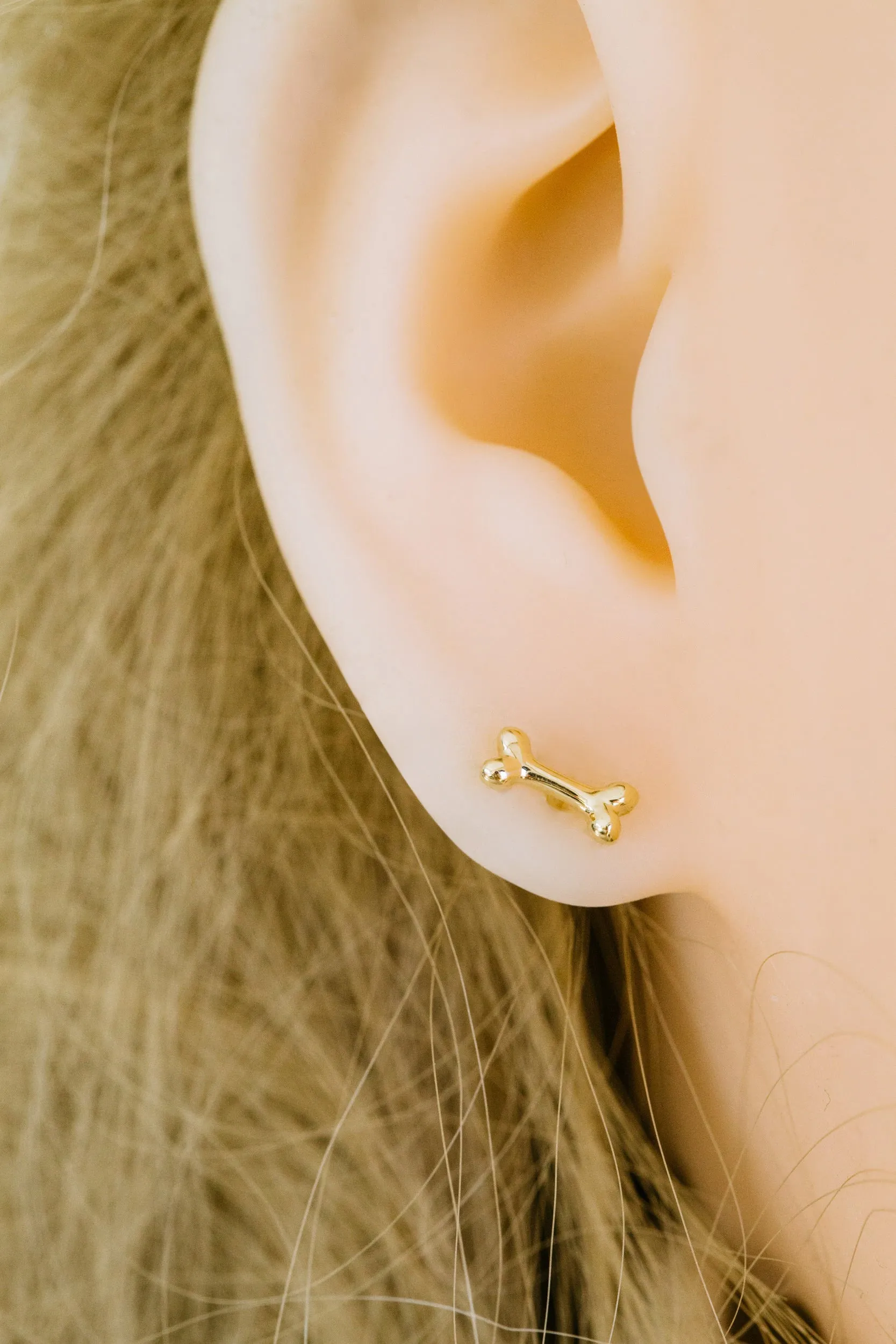 14k Gold Bone Barbell Ear Stud Piercing