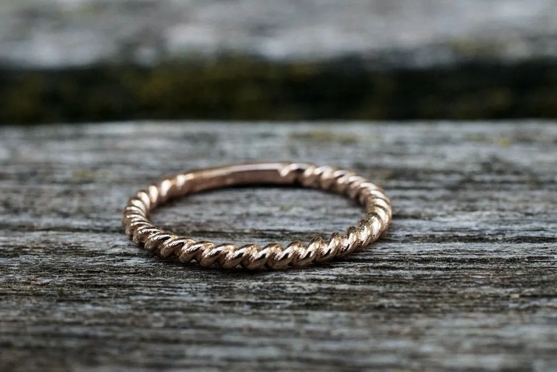 14kt Solid Rose Gold 2mm Twined Rope Twist Ring Band