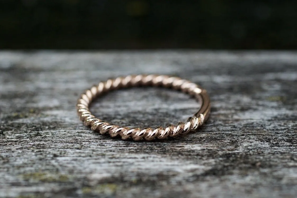 14kt Solid Rose Gold 2mm Twined Rope Twist Ring Band