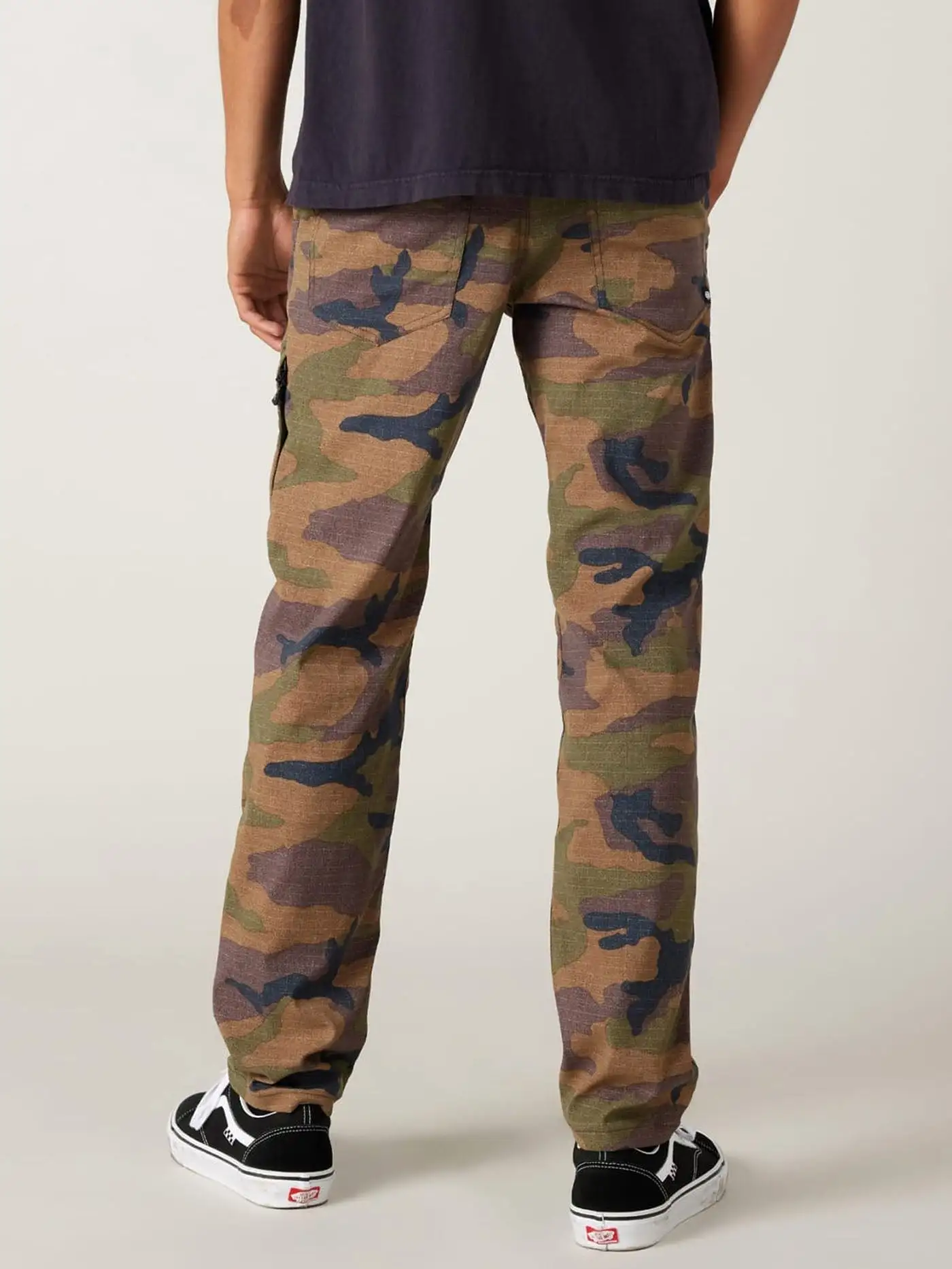 Everywhere Slim Dark Camo Pants