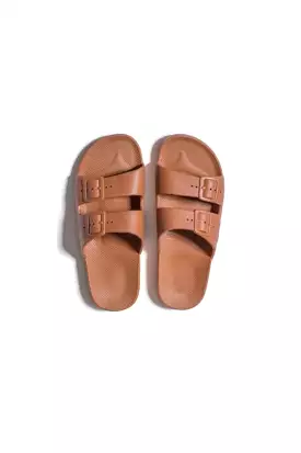 Freedom Moses - Slides - Toffee