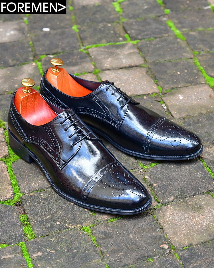 YURINA | Black brogue Derby